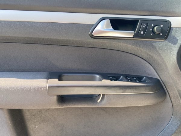VW Touran AHK,Climatronic,Sitzheizung,PDC,7-Sitzer, pure white (weiss) – Bild 15