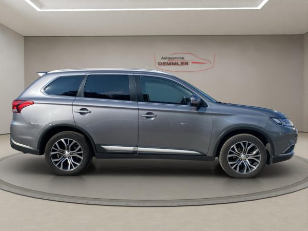 Mitsubishi Outlander Edition+ 4WD,LED,Climatronic,Tempomat,Rückfahrkamera, Sitzheizung, platinum-grau (m) – Bild 4
