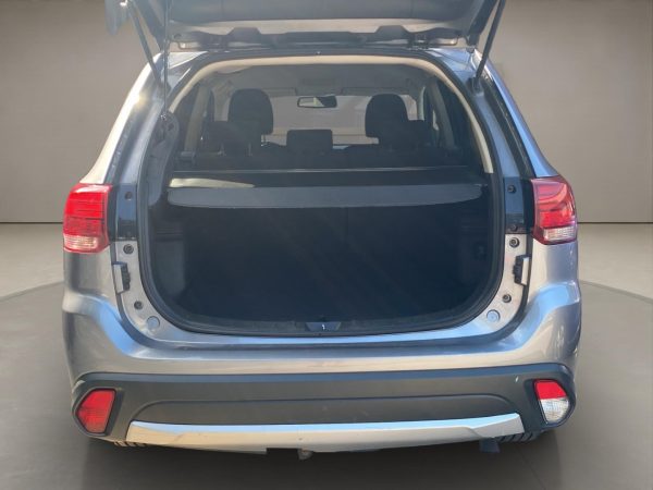 Mitsubishi Outlander Edition+ 4WD,LED,Climatronic,Tempomat,Rückfahrkamera, Sitzheizung, platinum-grau (m) – Bild 17