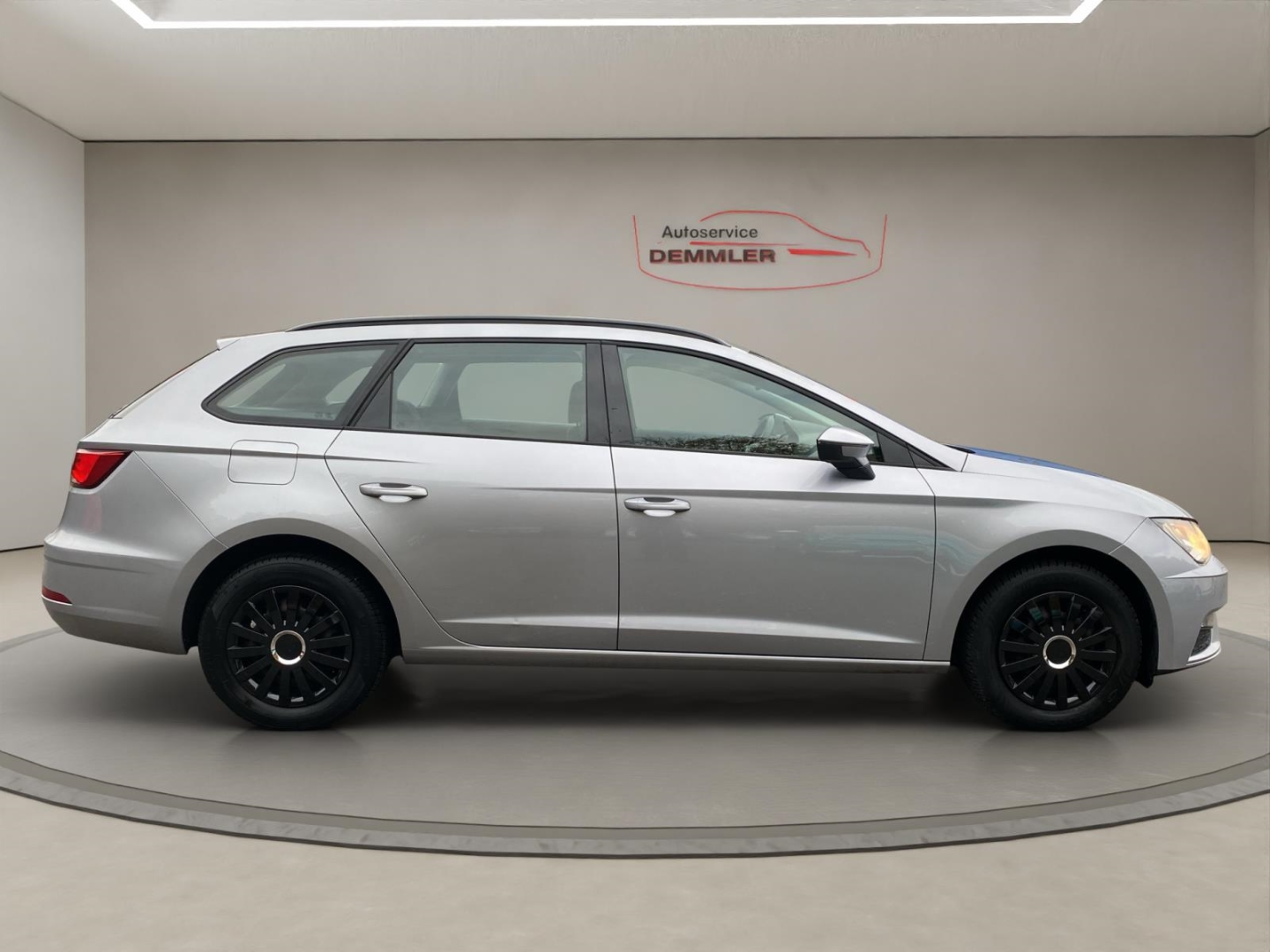 Seat Leon ST, Klimaautomatik, Tempomat, Sitzheizung, PDC, urban silber – Bild 4