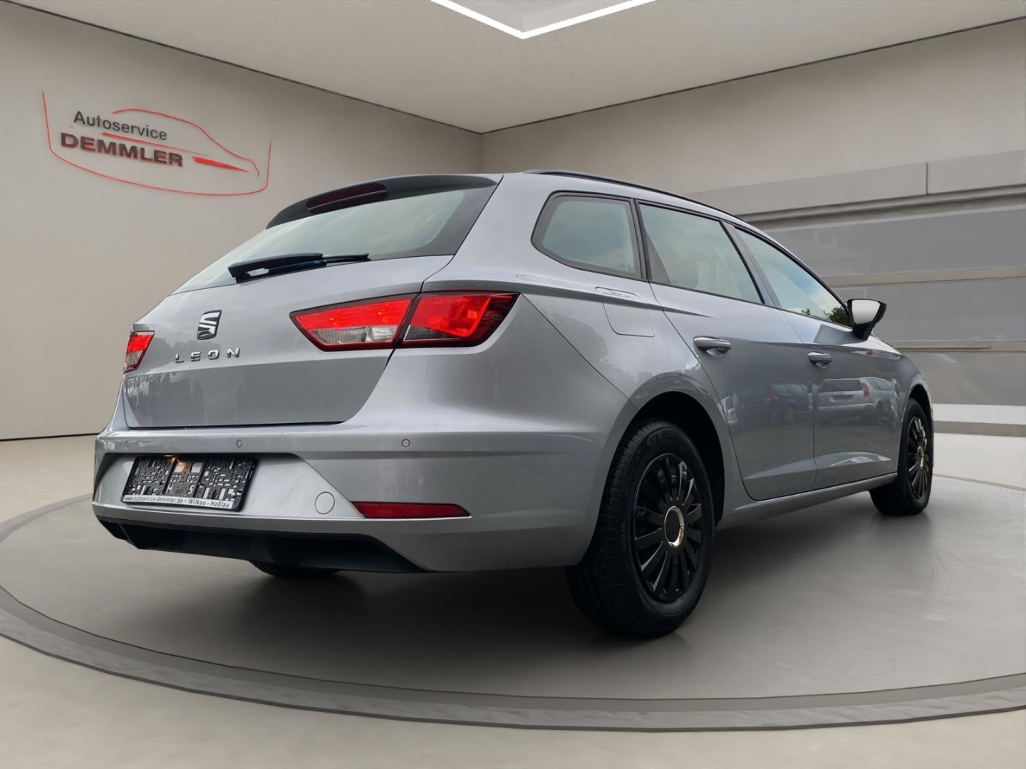 Seat Leon ST, Klimaautomatik, Tempomat, Sitzheizung, PDC, urban silber – Bild 5