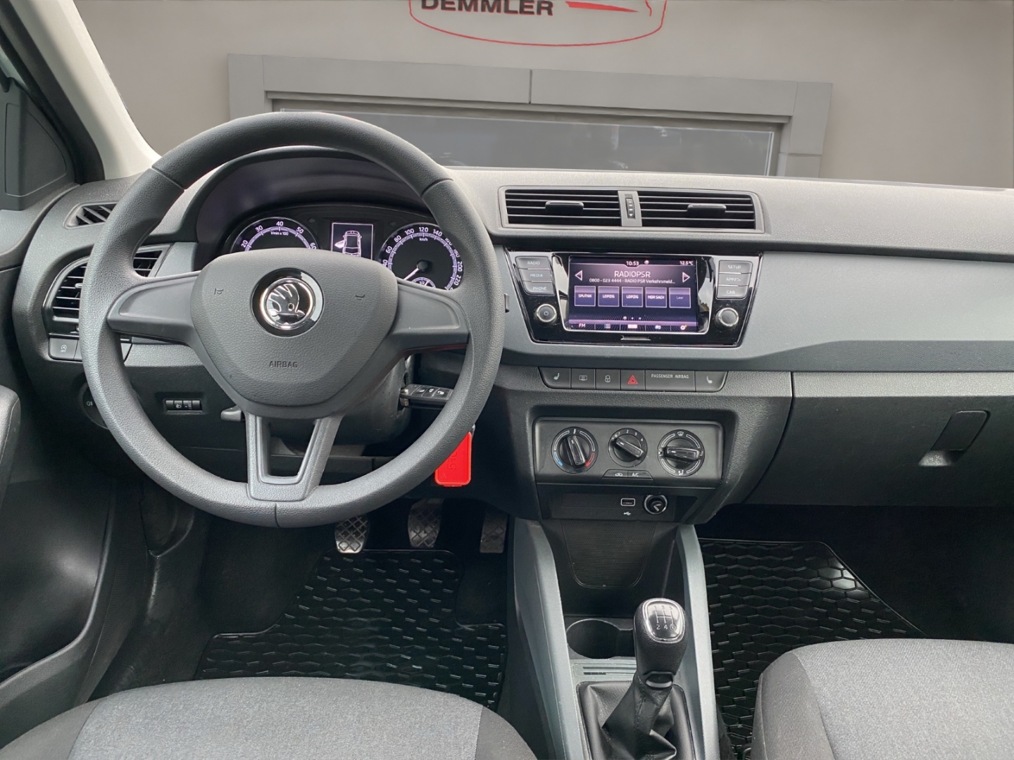 Skoda Fabia Cool Plus, Klimaanlage, Sitzheizung, laser-weiss – Bild 11