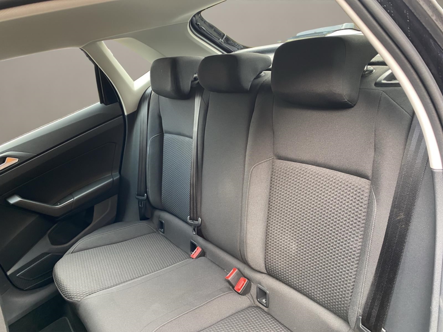 VW Polo VI Comfortline, Climatronic,Sitzheizung,Parksensoren, deep black perleffekt (schwarz) – Bild 12