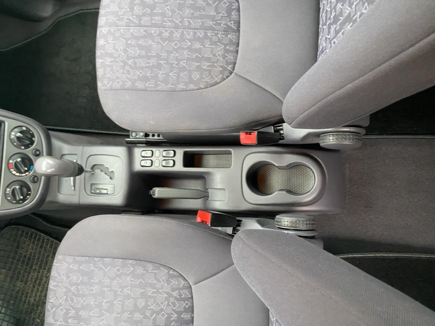 Mercedes-Benz A 160 A-Klasse, Klimaanlage, polarsilber - metalliclack – Bild 13