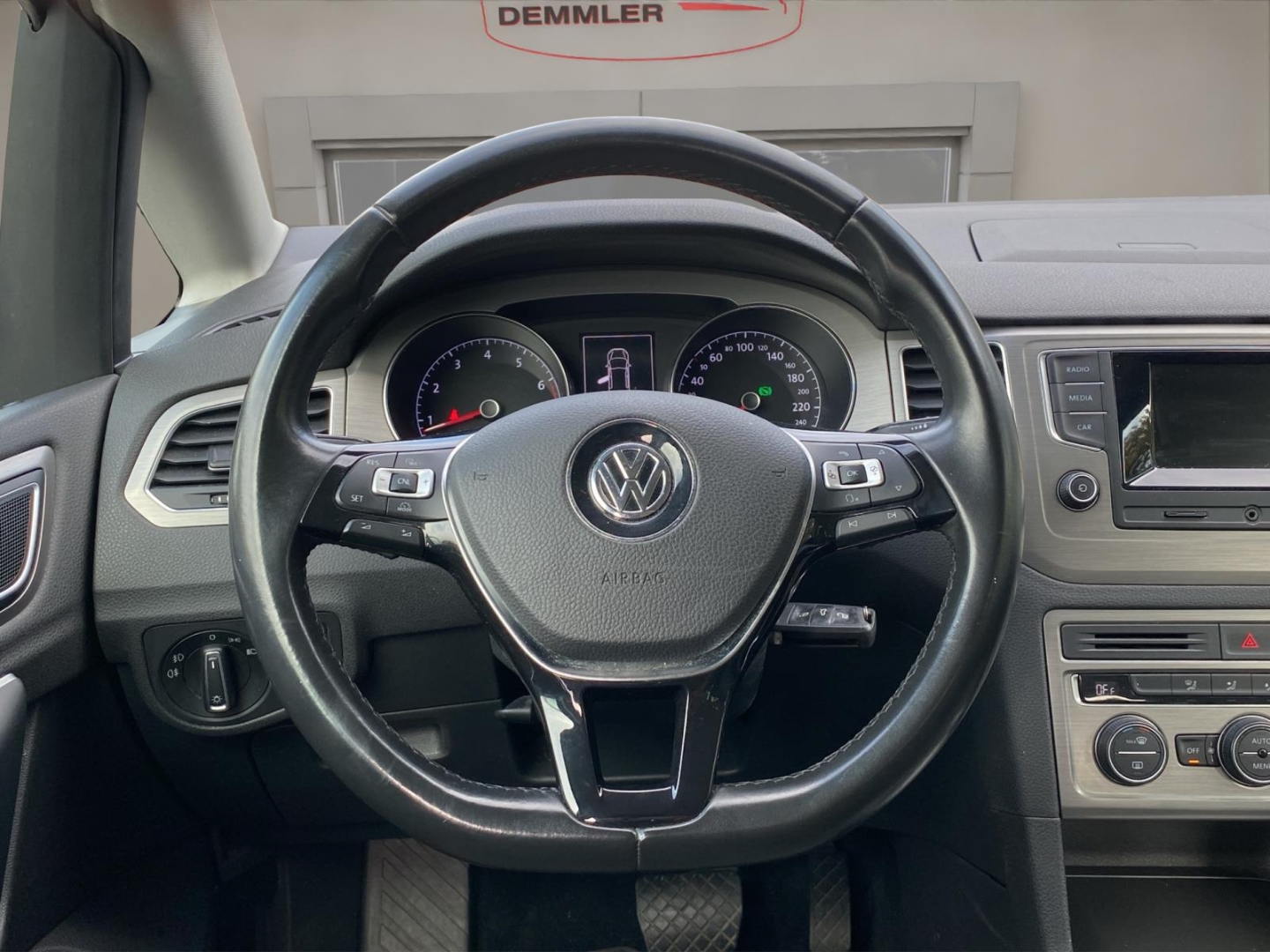 VW Golf Sportsvan VII Comfortline, Climatronic,Tempomat,Parksensoren, schwarz – Bild 10