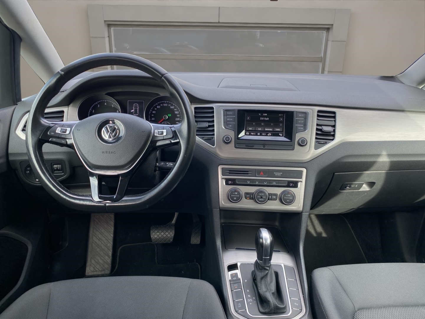 VW Golf Sportsvan VII Comfortline, Climatronic,Tempomat,Parksensoren, schwarz – Bild 11