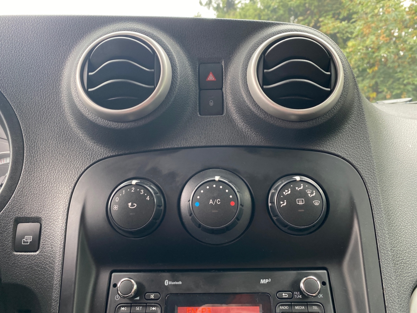 Mercedes-Benz Citan Kombi 111 CDI lang, dravitschwarz metallic – Bild 12