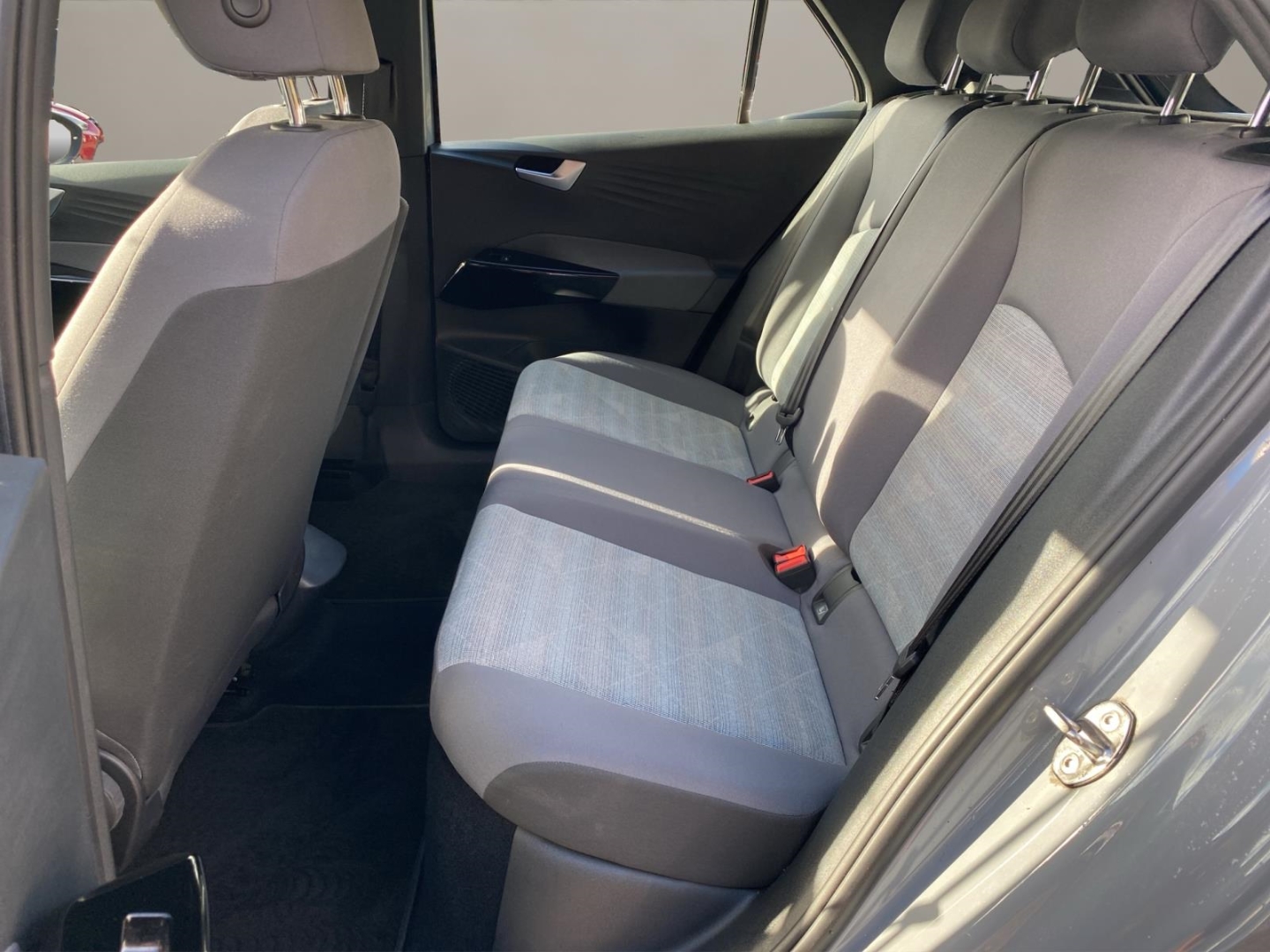 VW ID.3 Performance,LED,Navi,PDC,Klimatronic,St.-Heizung, mondsteingrau – Bild 12