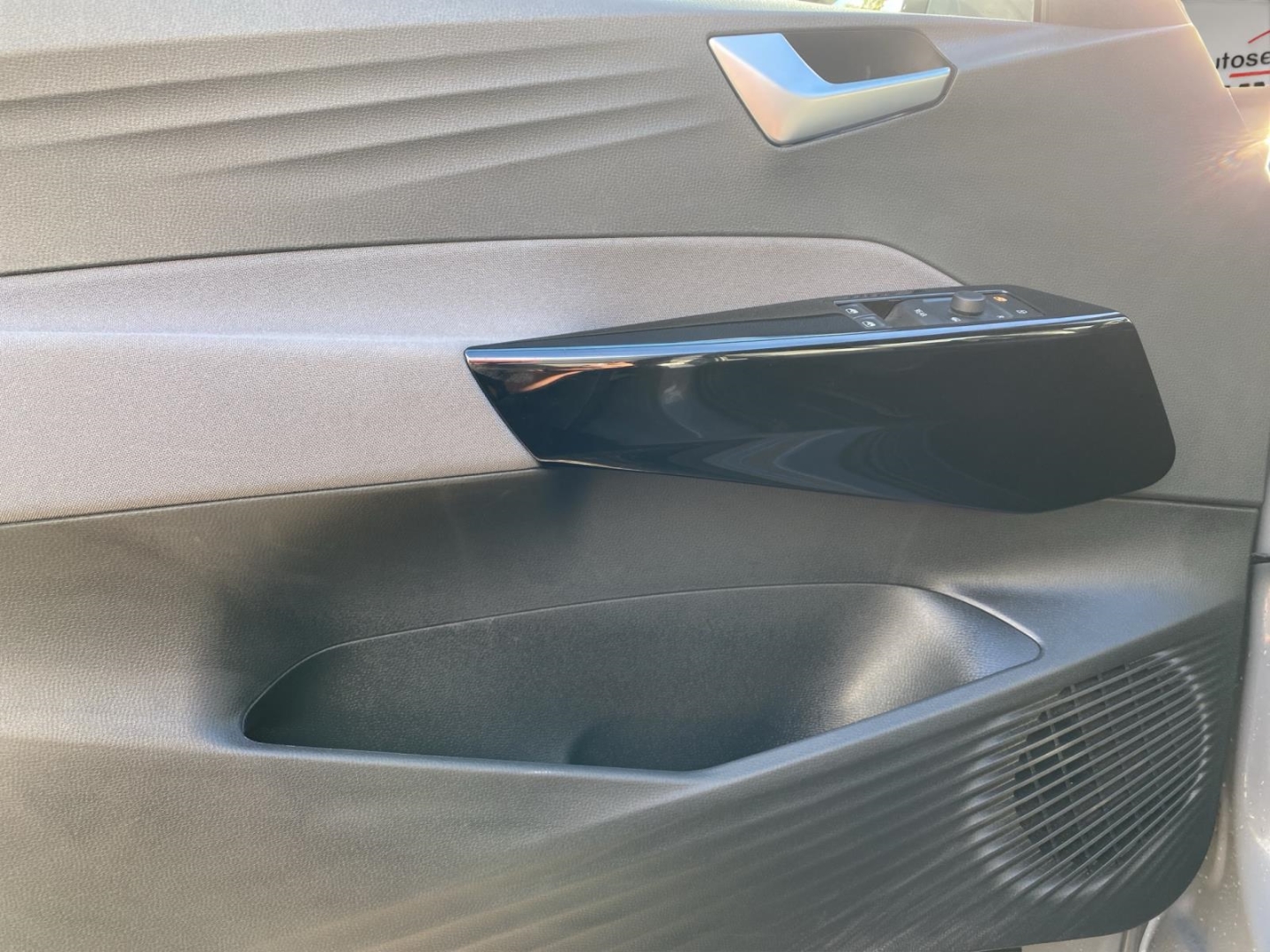 VW ID.3 Performance,LED,Navi,PDC,Klimatronic,St.-Heizung, mondsteingrau – Bild 15