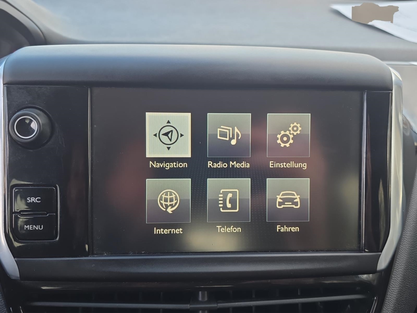 Peugeot 208 Style, Klima, Navi, Tempomat, Parksensoren, lackierung rot rubi/metallic-lackierung mit schutzlack – Bild 16