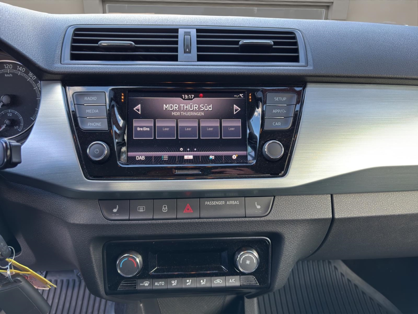 Skoda Fabia Combi, Climatronic, Sitzheizung, Tempomat, brilliant-silber metallic – Bild 13