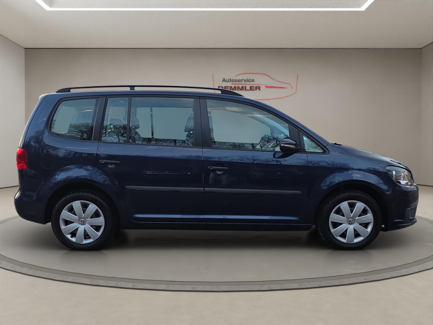 VW Touran 7-Sitzer, Climatic, PDC, Sitzheizung, night blue metallic (blau) – Bild 4