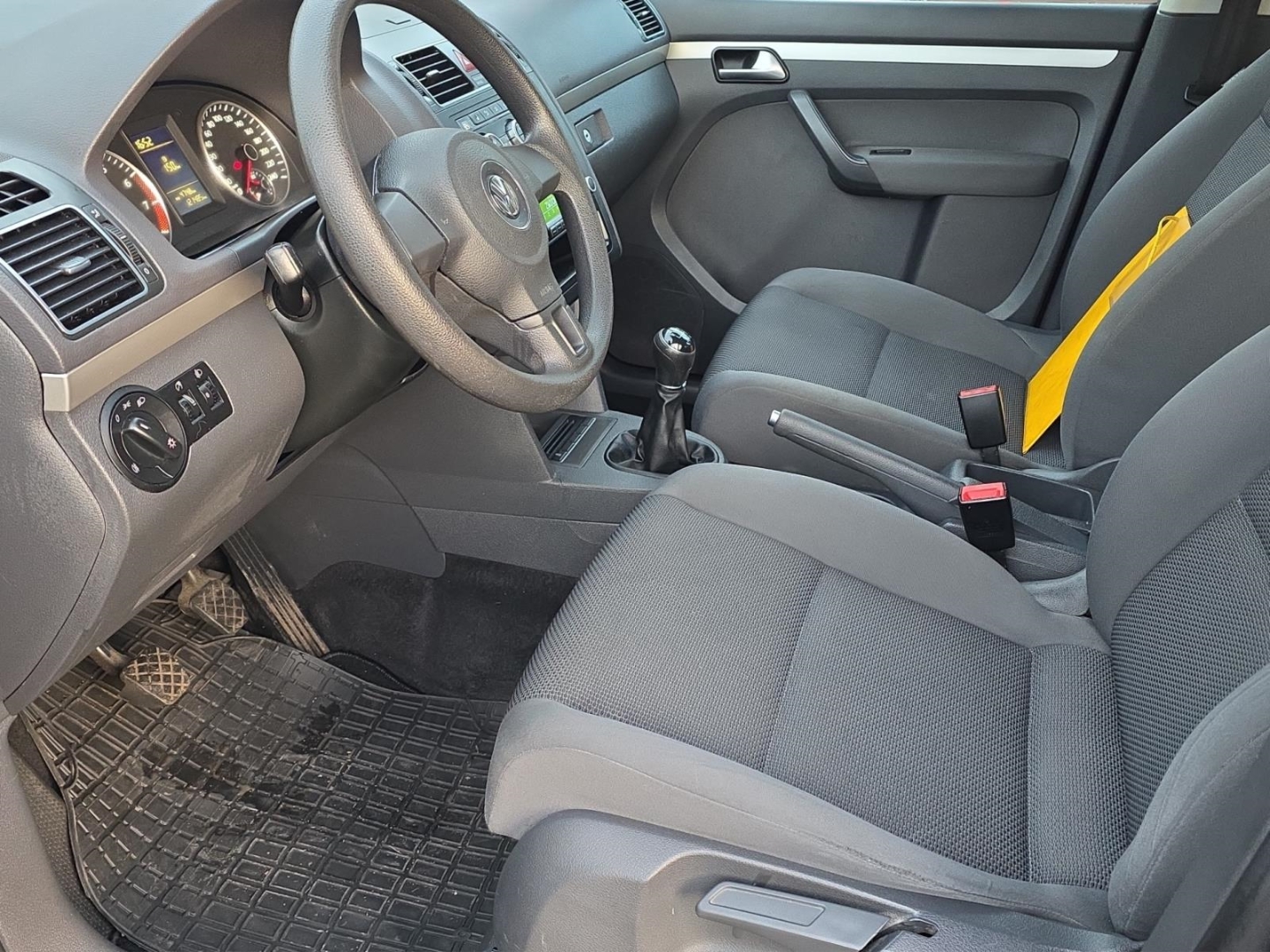 VW Touran 7-Sitzer, Climatic, PDC, Sitzheizung, night blue metallic (blau) – Bild 13