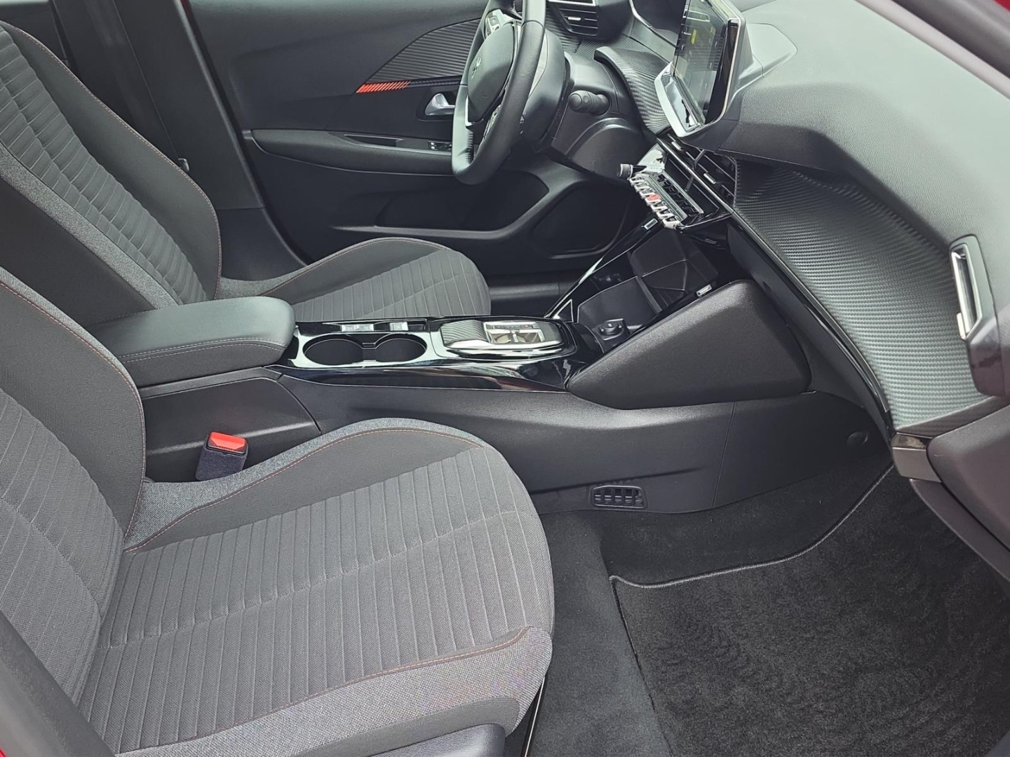 Peugeot 208 e- Active,LED,Climatronic,Tempomat,Sitzheizung, lackierung elixier-rot/typ verkleidung aussen metallic + farbig lackiert – Bild 9