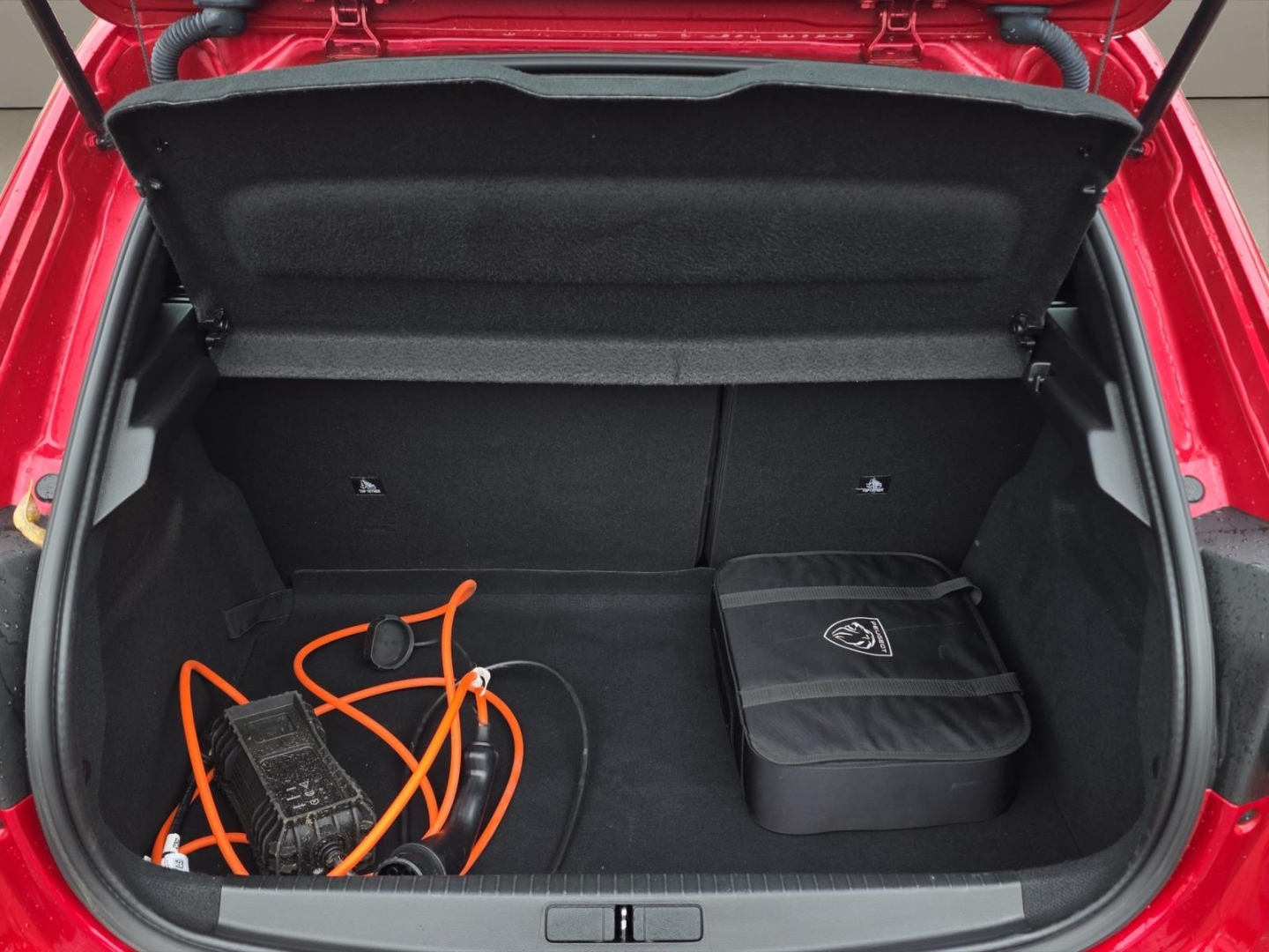 Peugeot 208 e- Active,LED,Climatronic,Tempomat,Sitzheizung, lackierung elixier-rot/typ verkleidung aussen metallic + farbig lackiert – Bild 12