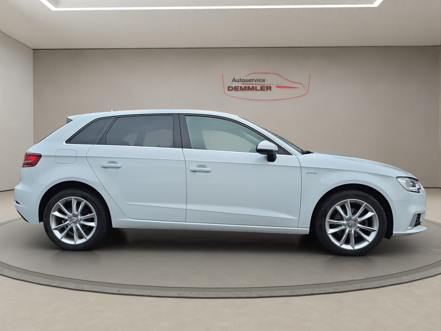 Audi A3 Sportback g-tron sport,Xenon,Navi,Tempomat,Climatronic,Sitzheizung, gletscherweiß metallic – Bild 4