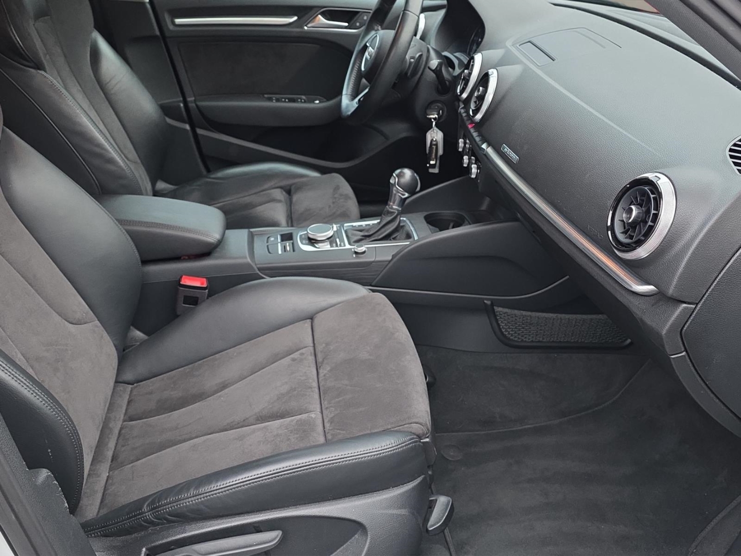 Audi A3 Sportback g-tron sport,Xenon,Navi,Tempomat,Climatronic,Sitzheizung, gletscherweiß metallic – Bild 9