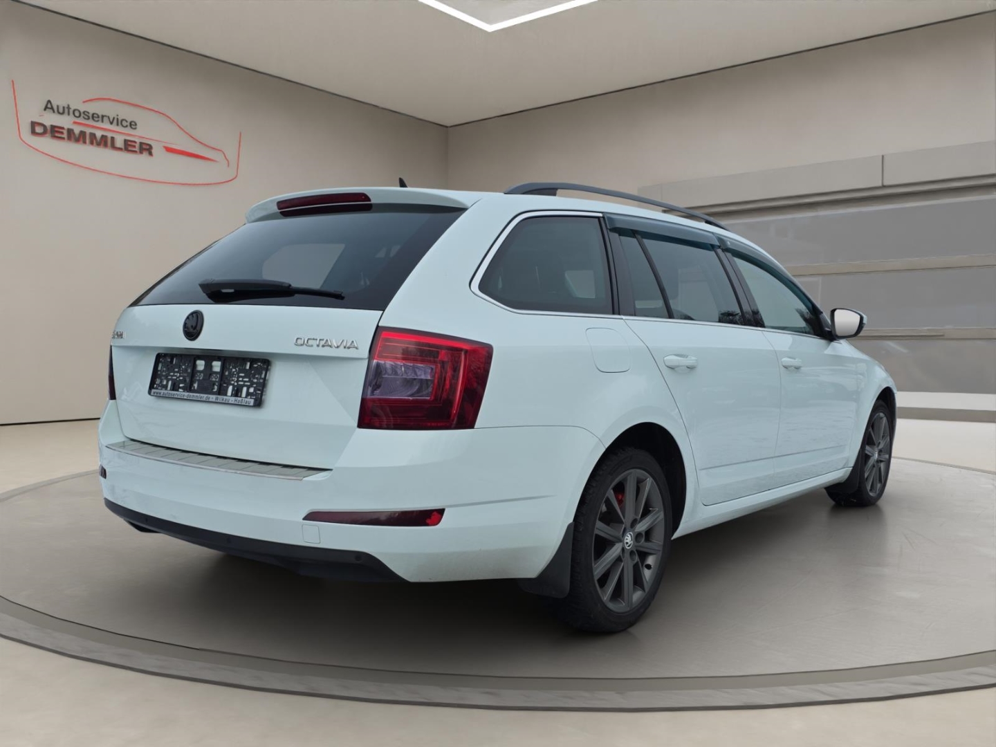 Skoda Octavia Style,Navi,Xenon,P.-Dach,Climatronic,Tempomat,Sitzheizung, laser-weiss – Bild 5