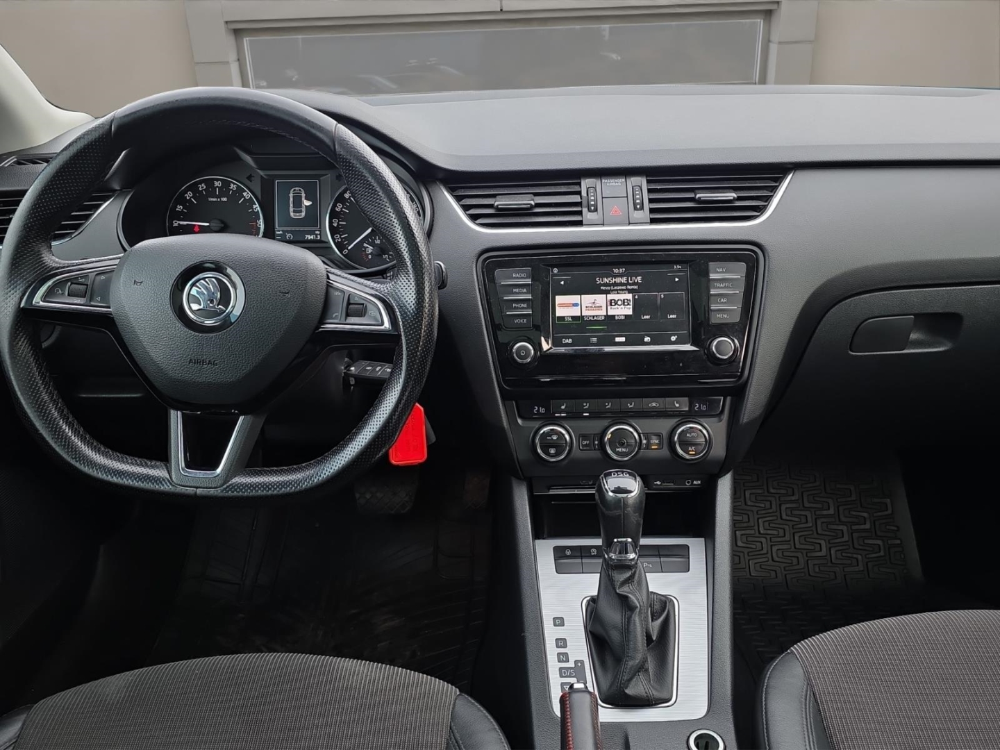 Skoda Octavia Style,Navi,Xenon,P.-Dach,Climatronic,Tempomat,Sitzheizung, laser-weiss – Bild 11