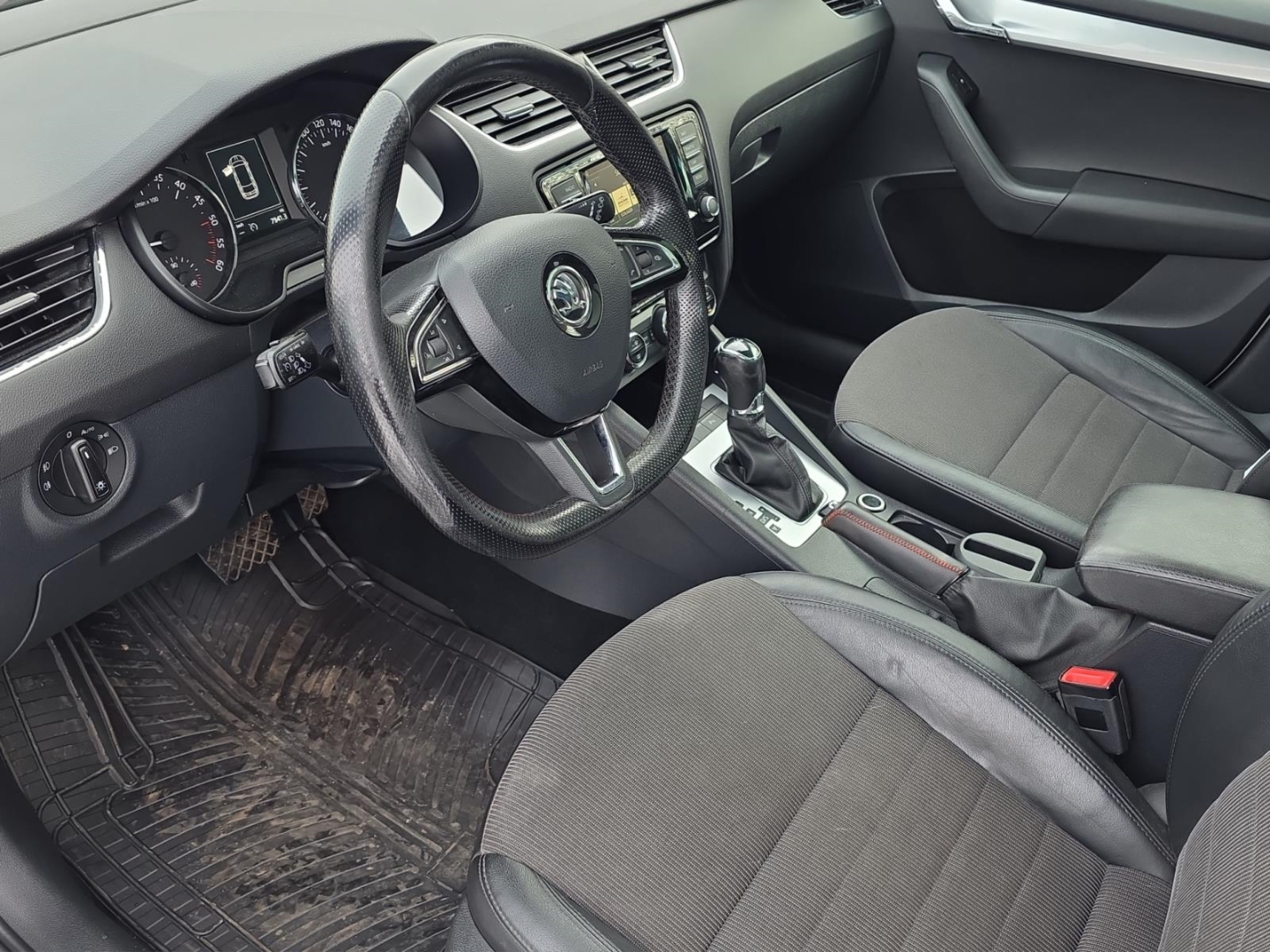 Skoda Octavia Style,Navi,Xenon,P.-Dach,Climatronic,Tempomat,Sitzheizung, laser-weiss – Bild 14