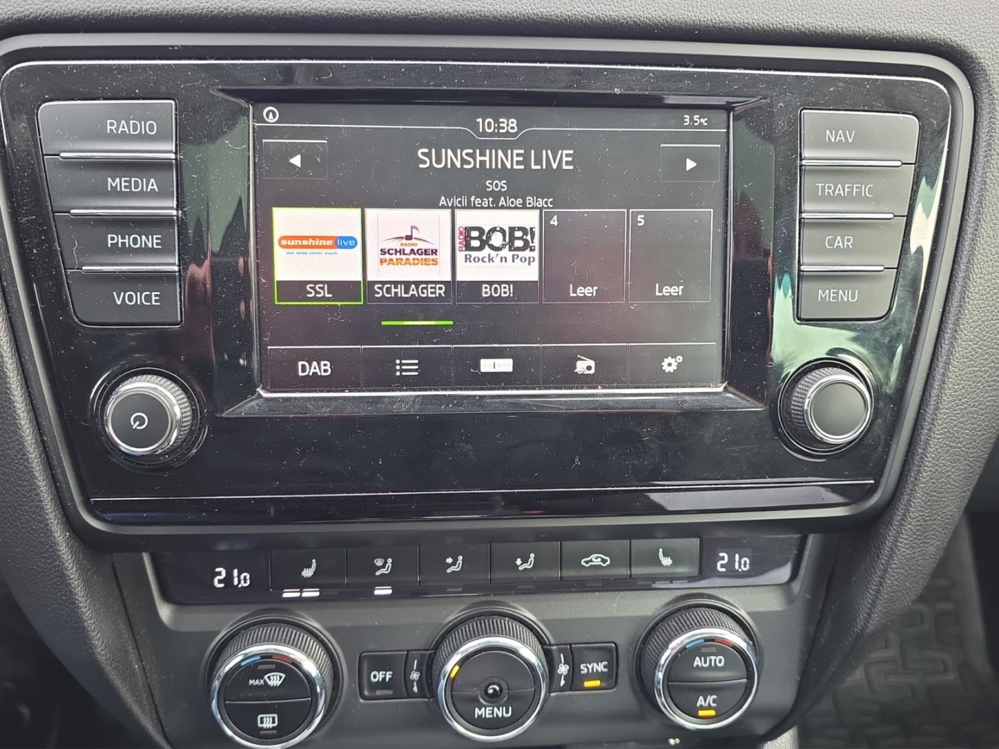 Skoda Octavia Style,Navi,Xenon,P.-Dach,Climatronic,Tempomat,Sitzheizung, laser-weiss – Bild 17