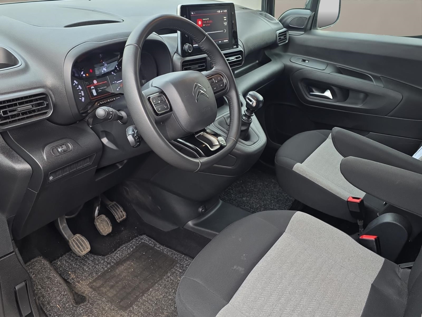 Citroen Berlingo MPV Feel M,Klima,Tempomat,R.Kamera,PDC, lack grau artense/typ aussenverkleidung metallic-lackierung – Bild 13