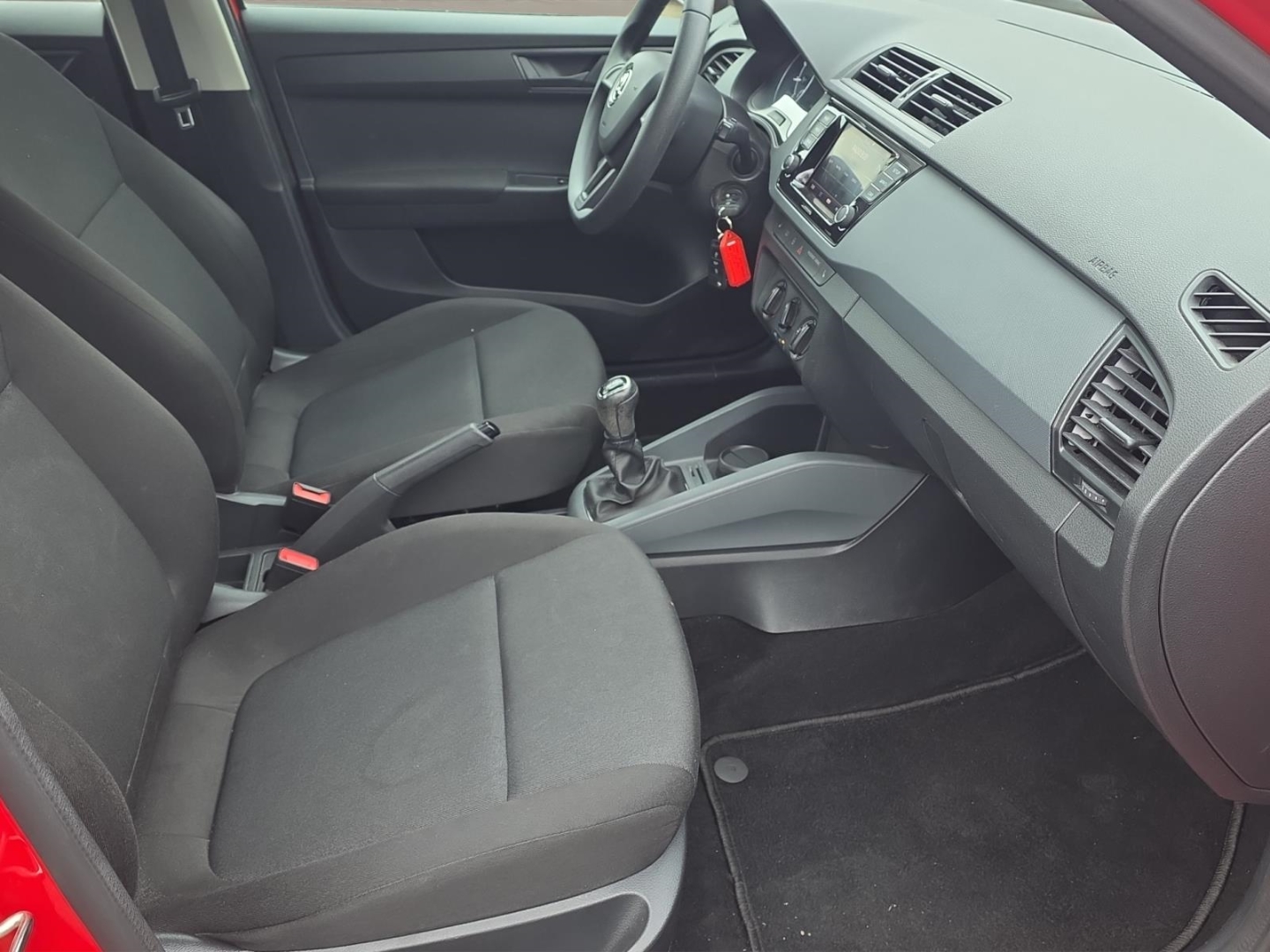 Skoda Fabia Cool Plus 1.0 Klima, Sitzheizung, Radio MP3, corrida-rot – Bild 9