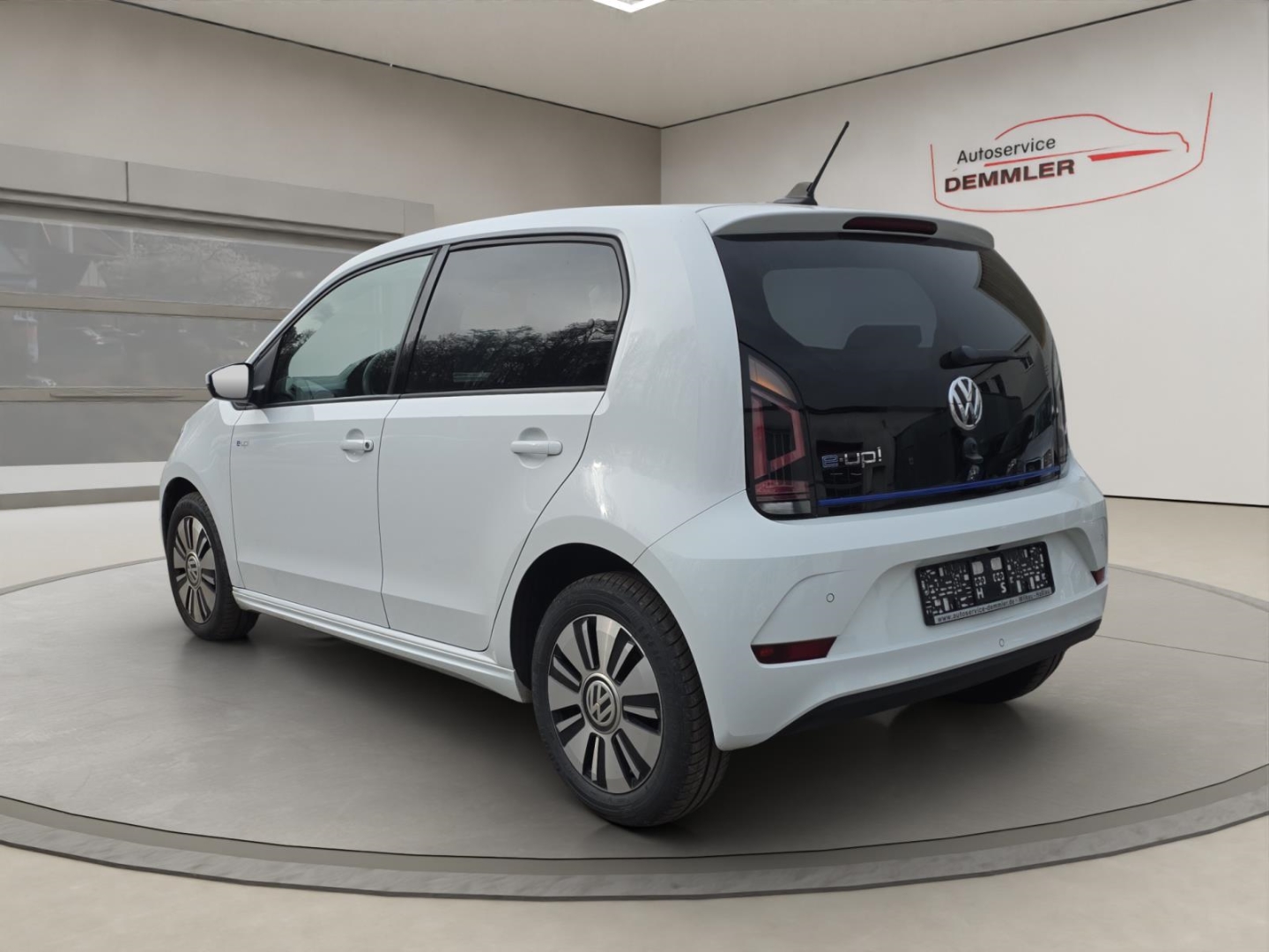 VW up e-up! up!,Climatic,Tempomat,Winter-Paket,R.-Kamera, pure white (weiss) – Bild 7