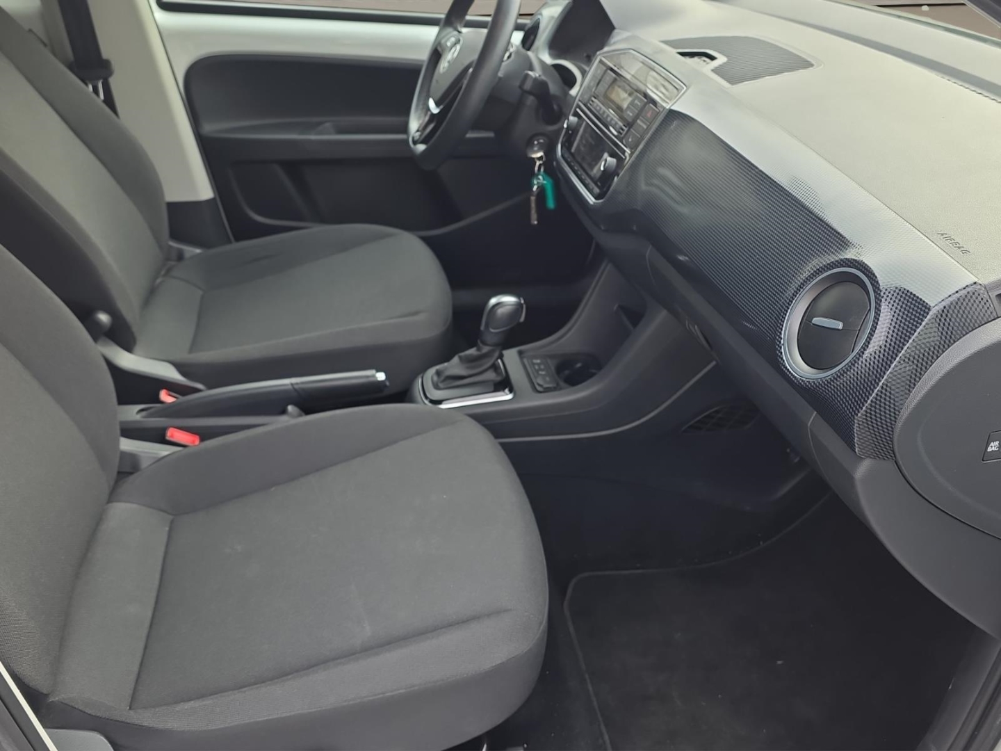 VW up e-up! up!,Climatic,Tempomat,Winter-Paket,R.-Kamera, pure white (weiss) – Bild 9