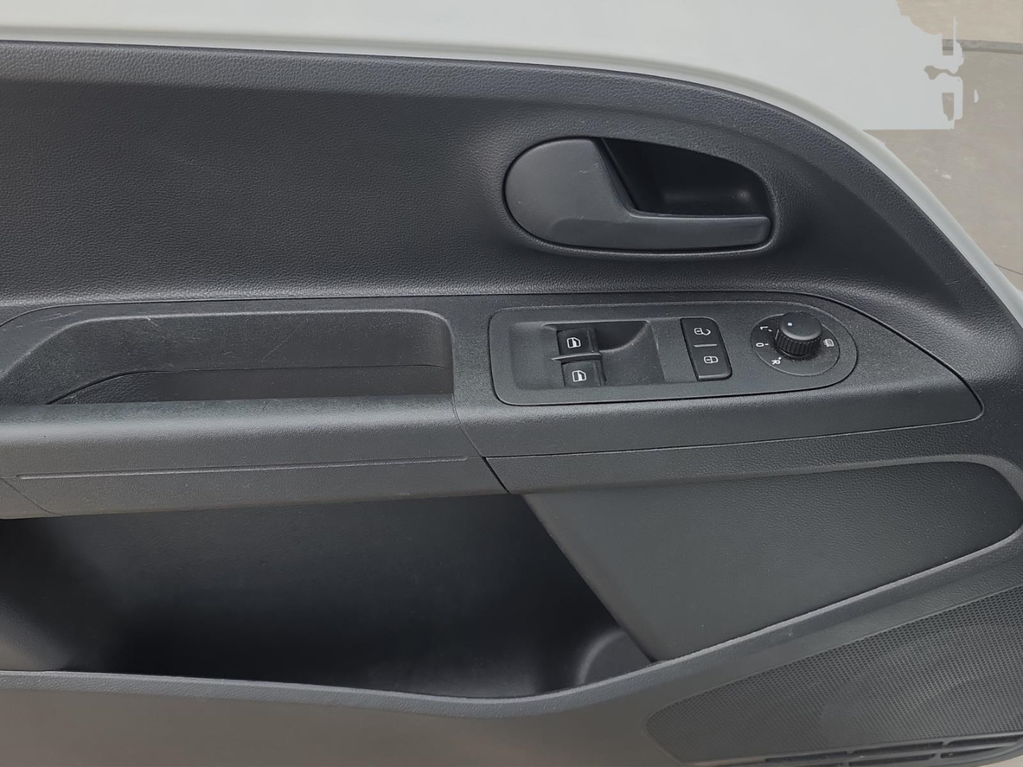 VW up e-up! up!,Climatic,Tempomat,Winter-Paket,R.-Kamera, pure white (weiss) – Bild 14