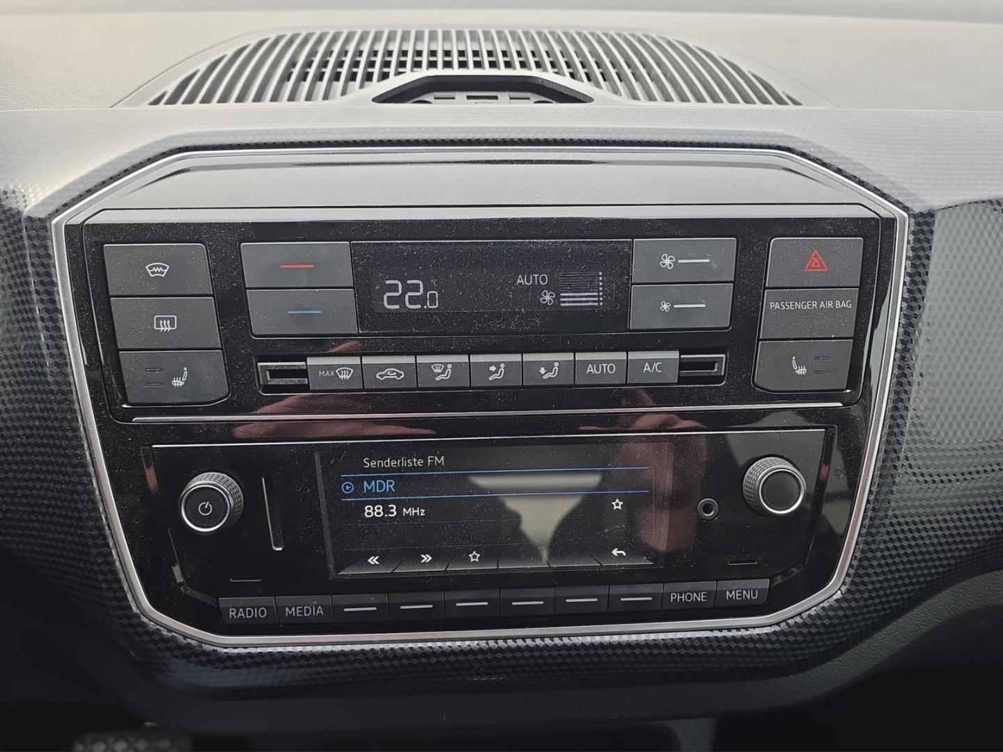 VW up e-up! up!,Climatic,Tempomat,Winter-Paket,R.-Kamera, pure white (weiss) – Bild 16