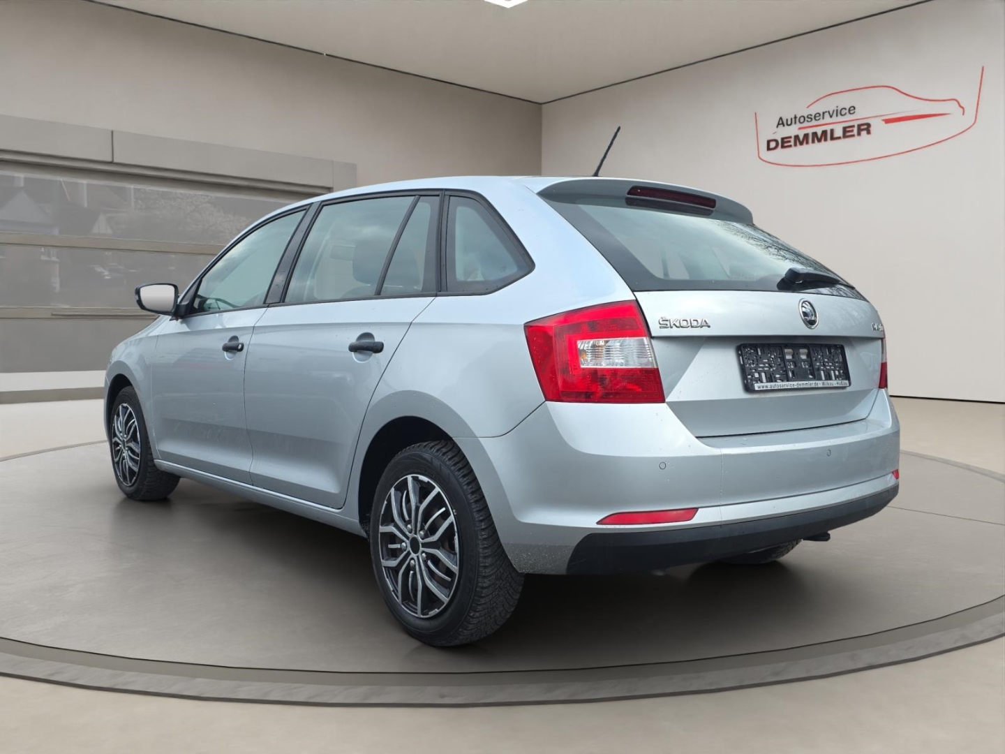 Skoda Rapid Spaceback Cool Edition 1.2, DSG, Klima,PDC, brilliant-silber metallic – Bild 7