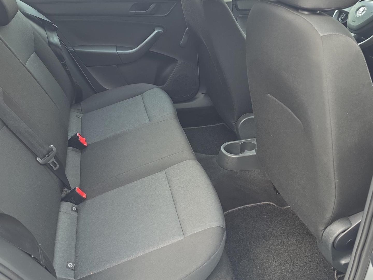 Skoda Rapid Spaceback Cool Edition 1.2, DSG, Klima,PDC, brilliant-silber metallic – Bild 10