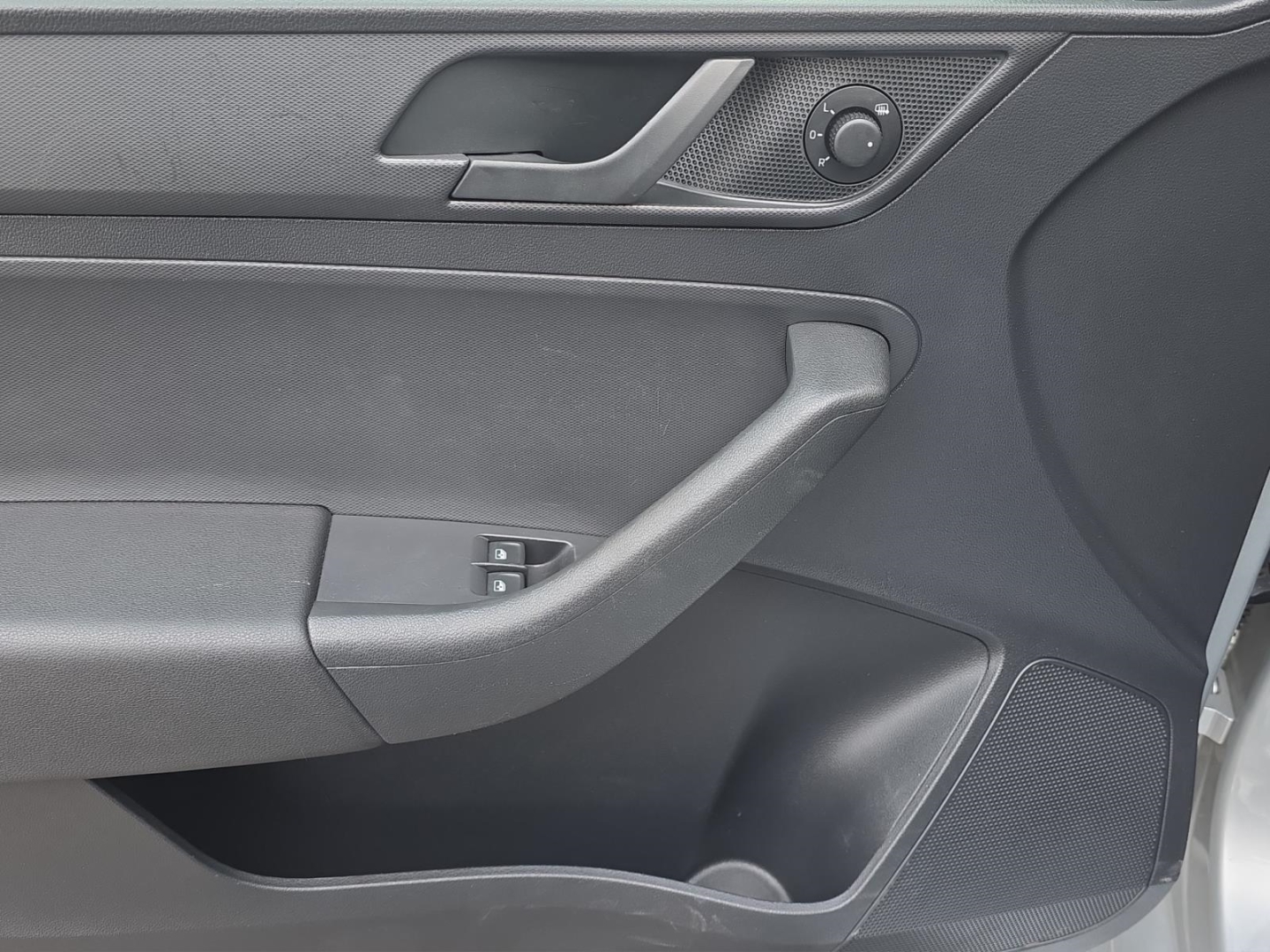 Skoda Rapid Spaceback Cool Edition 1.2, DSG, Klima,PDC, brilliant-silber metallic – Bild 14