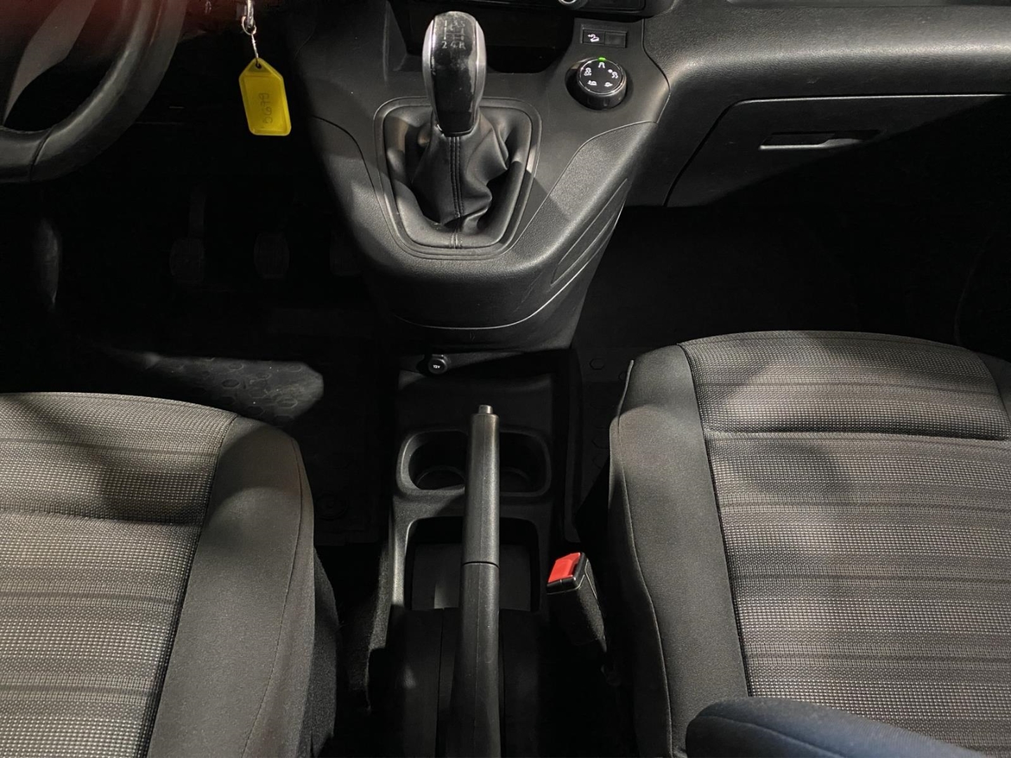 Opel Combo Life 1.5 D EU6d-T,Winter-P., Klima,Parksensoren, mondstein grau/e:vulkan grau – Bild 13