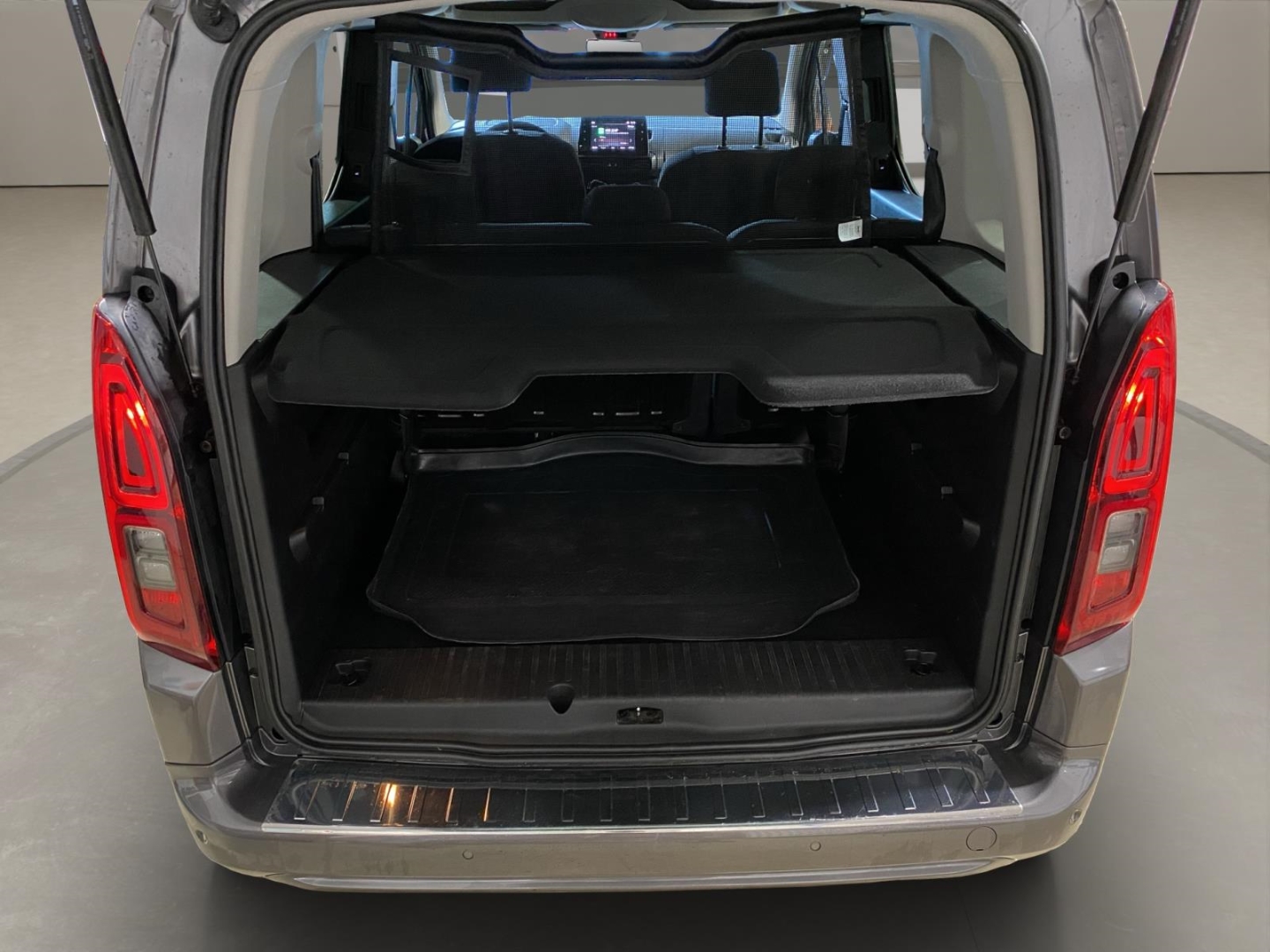 Opel Combo Life 1.5 D EU6d-T,Winter-P., Klima,Parksensoren, mondstein grau/e:vulkan grau – Bild 17