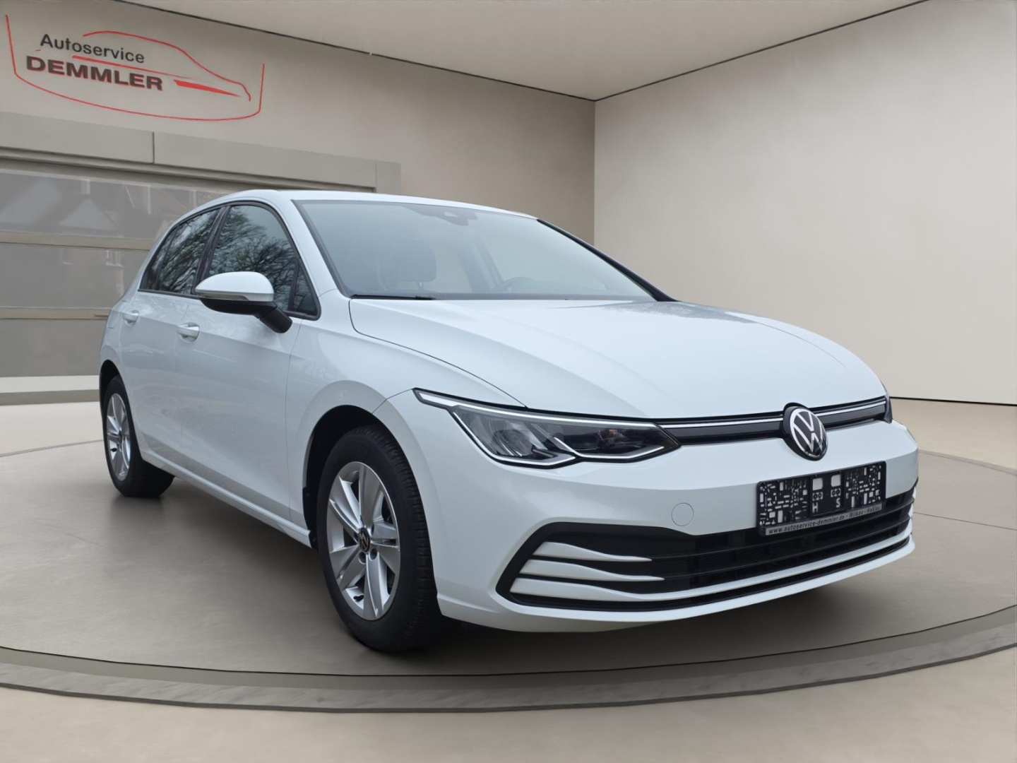 VW Golf VIII Life 1.5 TSI,Climatronik,LED,Parksensoren, pure white (weiss) – Bild 3