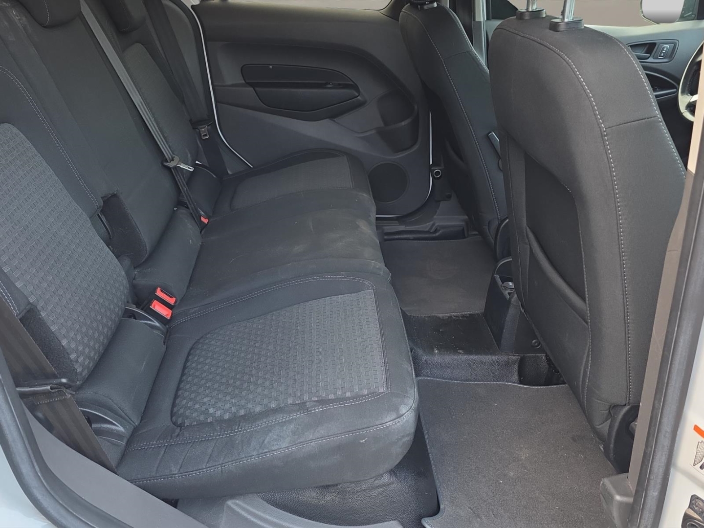 Ford Tourneo Connect 1.5 TdCI Klima,Tempomat,Frontscheibenheizung, frost-weiß – Bild 10