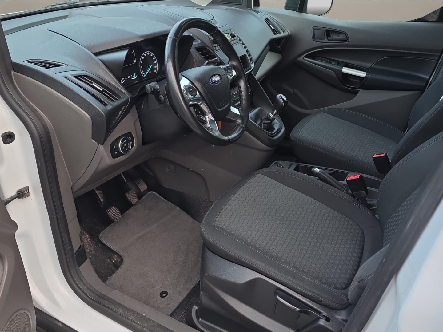 Ford Tourneo Connect 1.5 TdCI Klima,Tempomat,Frontscheibenheizung, frost-weiß – Bild 13