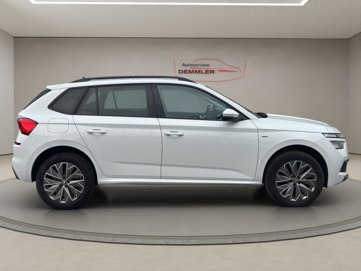 Skoda Kamiq Clever,LED,Climatronic,Tempomat,Sitzheizung,PDC, moon-weiss metallic – Bild 4