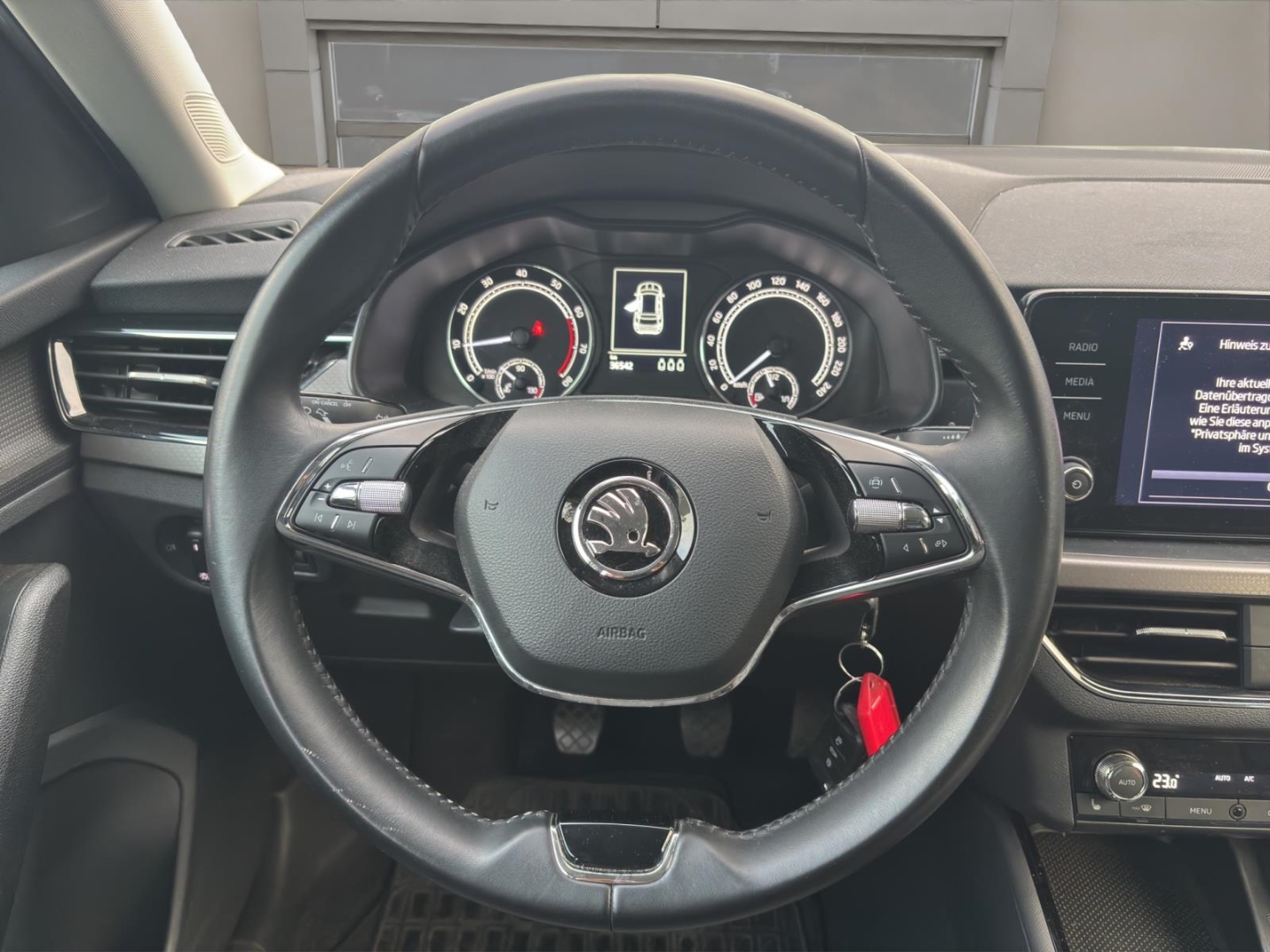 Skoda Kamiq Clever,LED,Climatronic,Tempomat,Sitzheizung,PDC, moon-weiss metallic – Bild 15