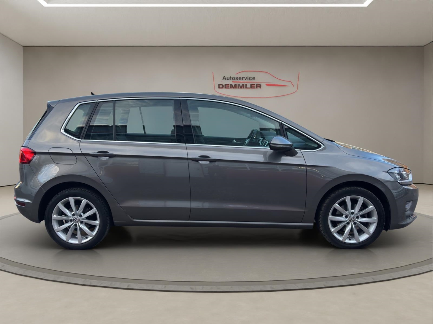 VW Golf Sportsvan VII Highline,Xenon,Navi,AHK,Winter-P.,Tempomat, limestone grey metallic (grau) – Bild 4