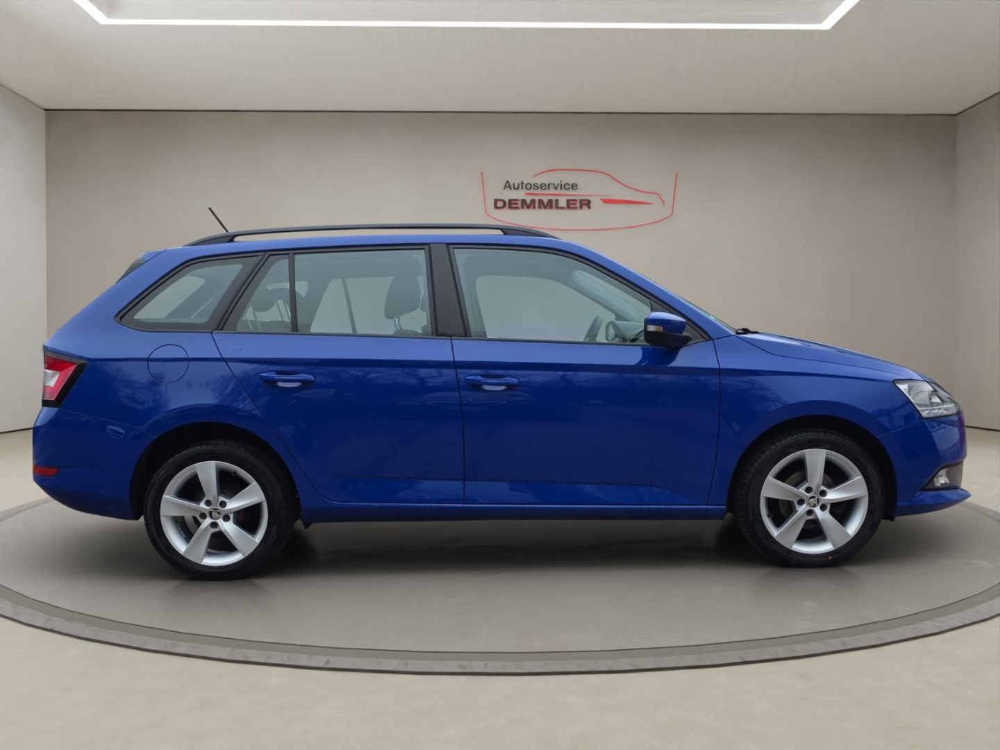 Skoda Fabia Combi 1.0 TSI Cool Plus, Klima, Parksensoren, DAB-Radio, energy blau – Bild 4