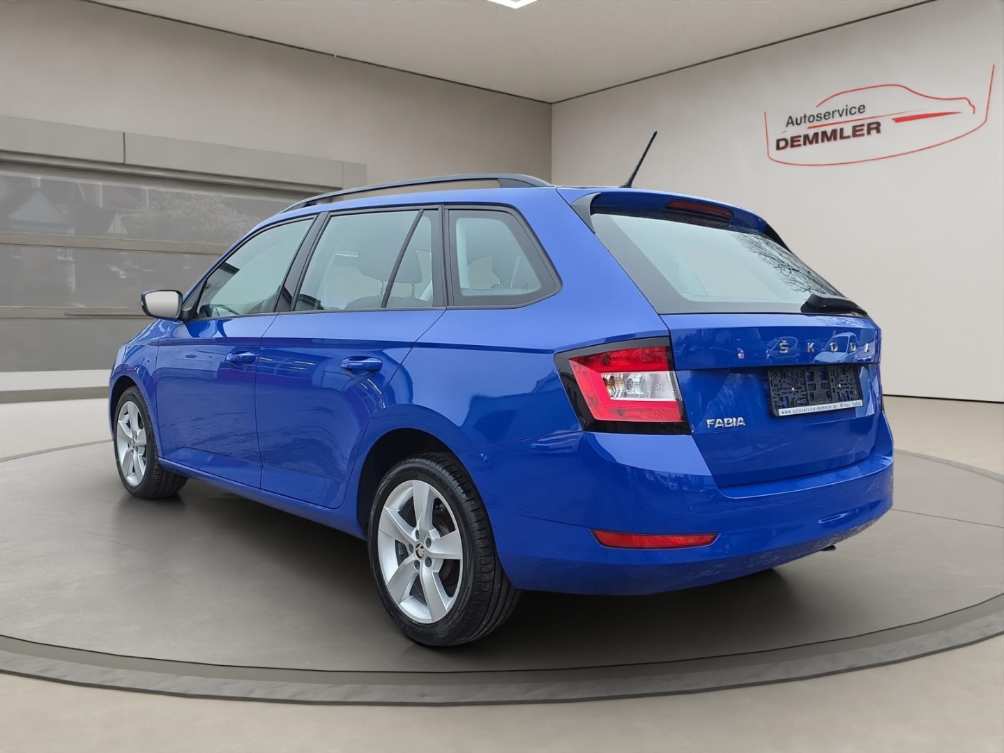 Skoda Fabia Combi 1.0 TSI Cool Plus, Klima, Parksensoren, DAB-Radio, energy blau – Bild 7