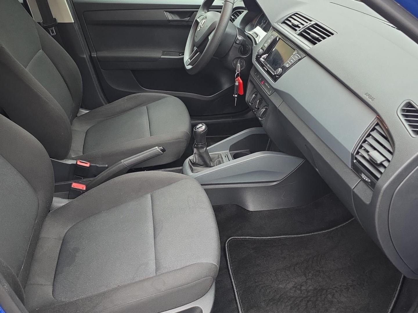 Skoda Fabia Combi 1.0 TSI Cool Plus, Klima, Parksensoren, DAB-Radio, energy blau – Bild 9