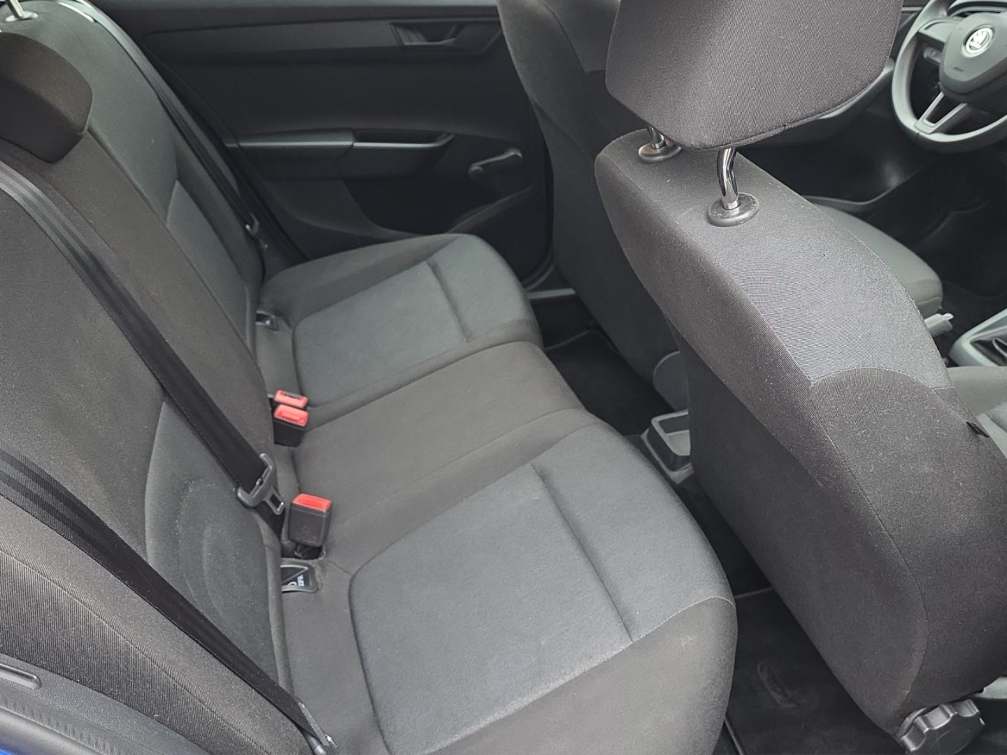 Skoda Fabia Combi 1.0 TSI Cool Plus, Klima, Parksensoren, DAB-Radio, energy blau – Bild 10