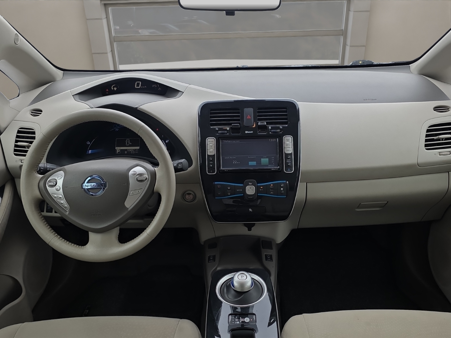 Nissan Leaf Klimaautomatik, Sitzheizung, Navi, Tempomat, white pearl (m) (weiss) – Bild 11