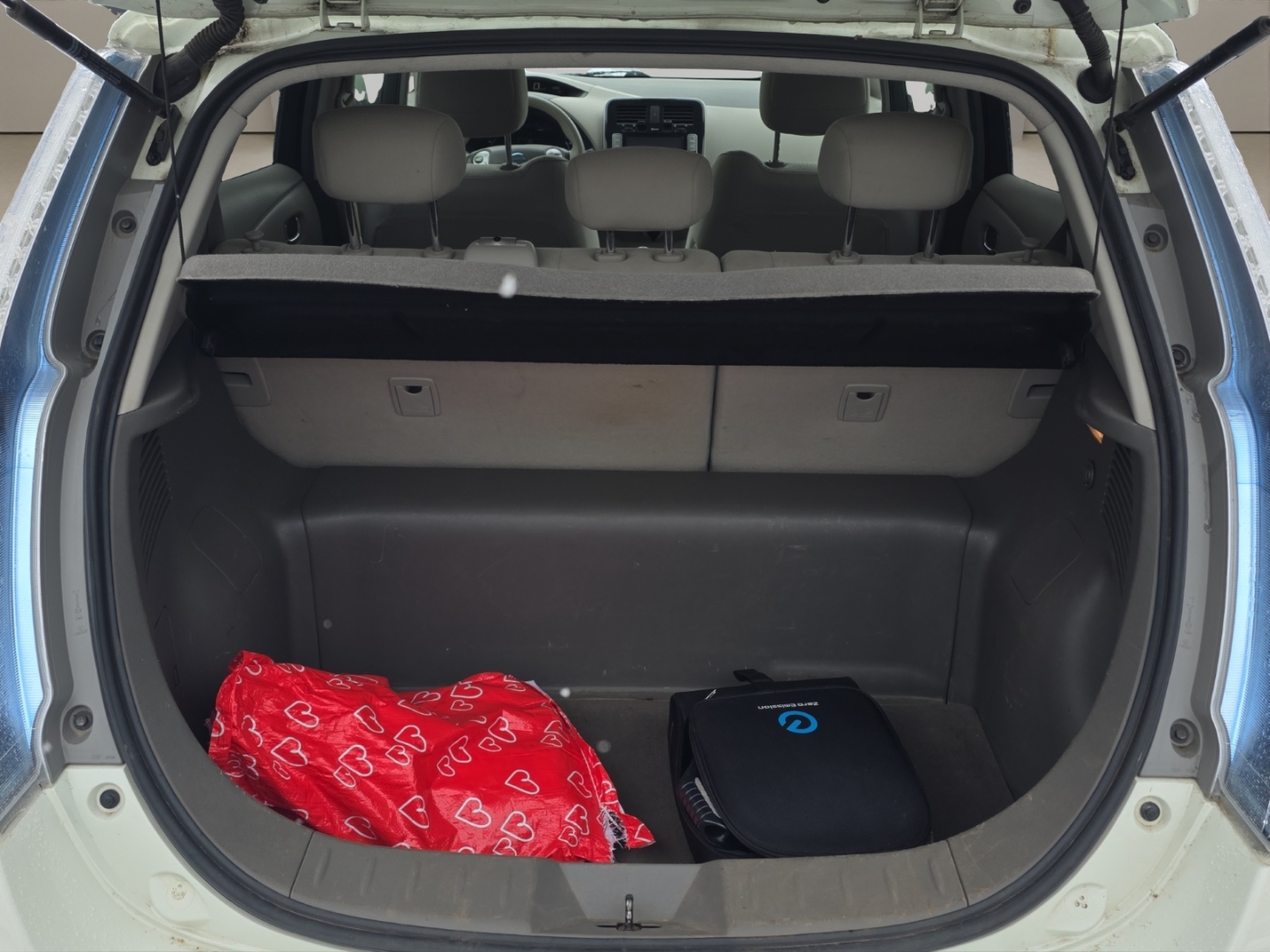 Nissan Leaf Klimaautomatik, Sitzheizung, Navi, Tempomat, white pearl (m) (weiss) – Bild 12