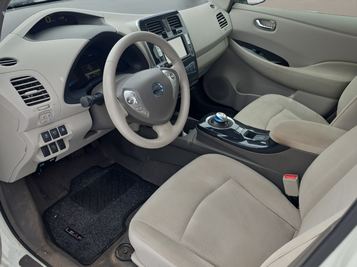 Nissan Leaf Klimaautomatik, Sitzheizung, Navi, Tempomat, white pearl (m) (weiss) – Bild 13