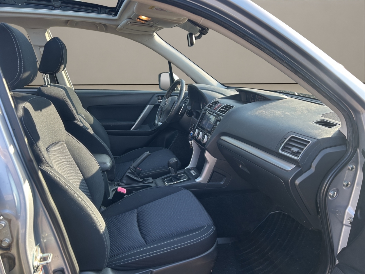 Subaru Forester Exclusive,4x4,Pano-Dach ,Xenon,Tempomat,Klimaautomaik, ice silver (m) (silber) – Bild 9